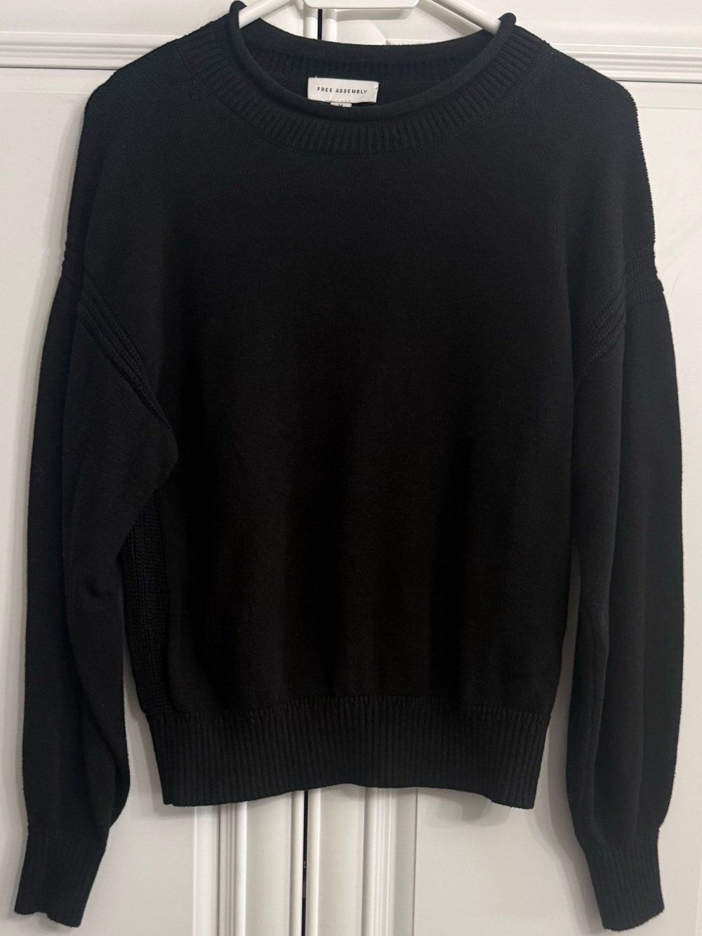 Free Assembly Woman's Black Knit Crewneck Sweater Classic Knit Rolled Collar M